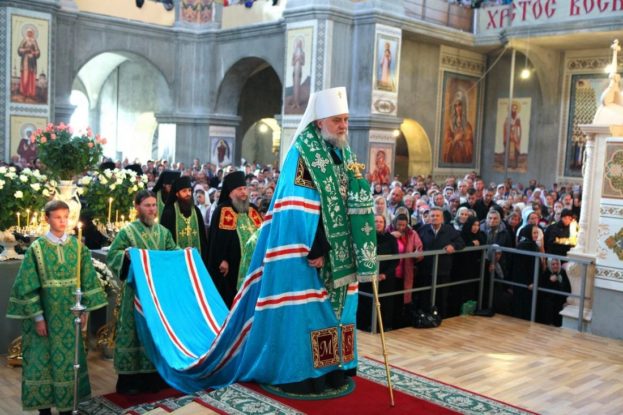 Втік, покинувши вірян, намісник Почаївської лаври