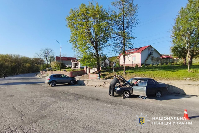 Троє жінок з Гусятинщини отримали травми внаслідок аварії