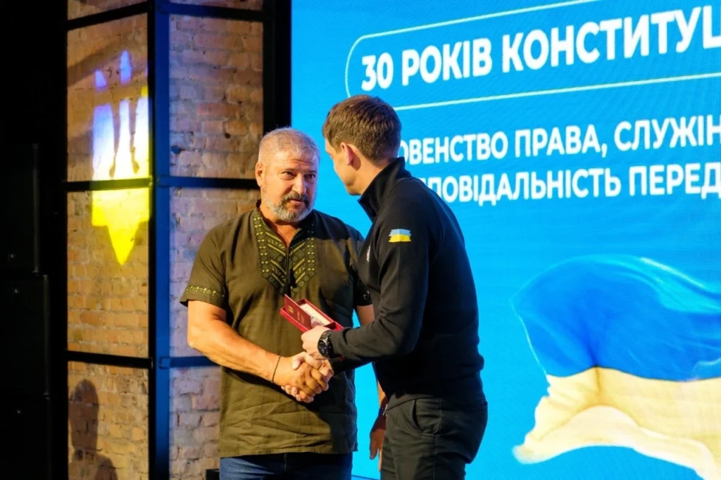 Герої енергетичного фронту: працівники Запоріжжяобленерго отримали ордени «За мужність»