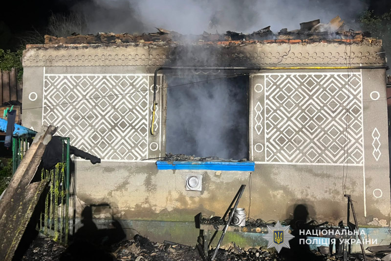 Пожежа в житловому будинку на Гусятинщині забрала життя чоловіка: деталі