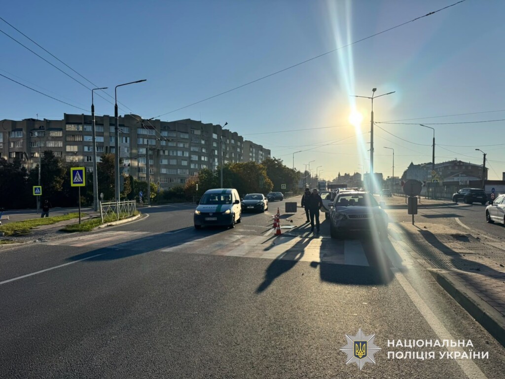 У Тернополі водій Ford спричинив ДТП за участю трьох автомобілів