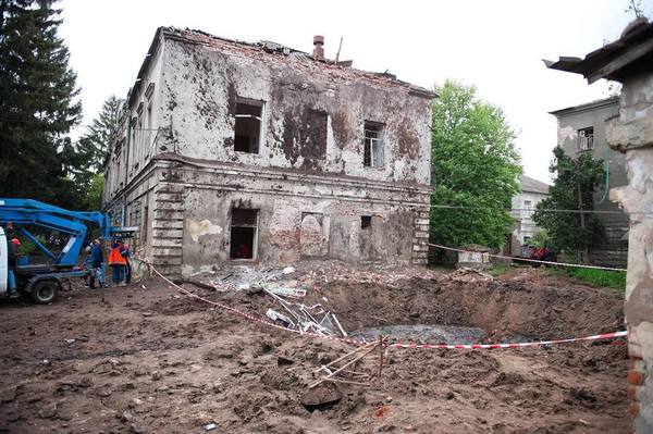 Ракетний удар по Харкову: оприлюднено фото наслідків