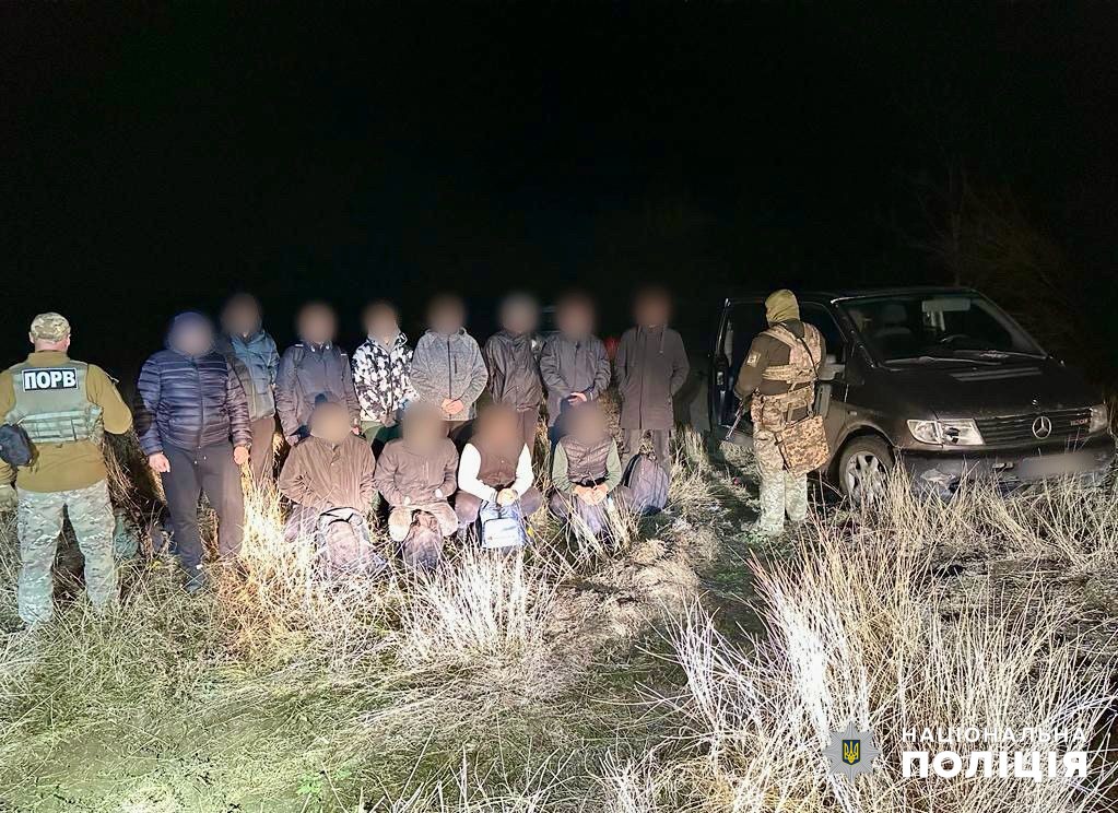 "Помогали 12 уклонистам": в Одесской области осудили двух перевозчиков
