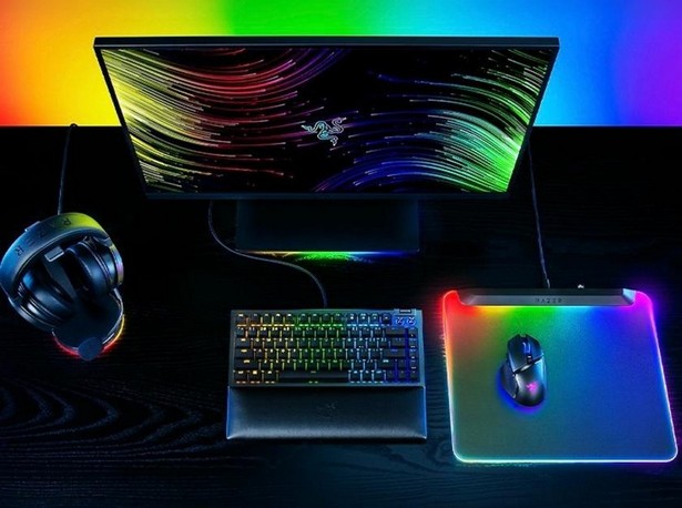 Razer Firefly V2 Pro RGB Mouse Pad Features Dual USB Ports