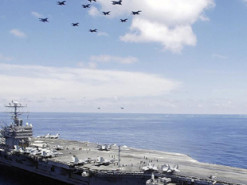 Без права на помилку: як літаки злітають та сідають на рухомий авіаносець