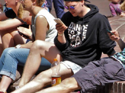 Apple допомагатиме розробникам обмежувати доступ до додатків дітям у зв'язку із законами