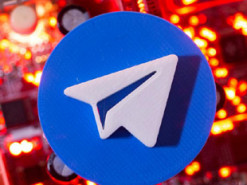 "Скляний" дизайн і безкоштовні сторіс: вийшло велике оновлення Telegram