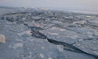 На річці Дніпро поблизу Черкас під кригу провалилися двоє людей