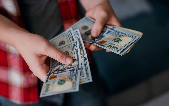 Валютний ринок на початку 2026 року: чому гривня слабшає і чого очікувати далі