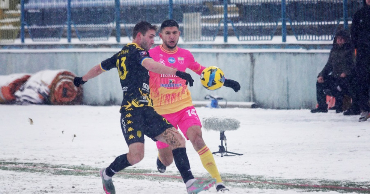 Рух благодаря дублю Фаала вырвал победу у Полтавы