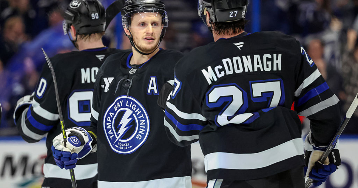 НХЛ: Лос-Анджелес уступил дома, Тампа одержала победу