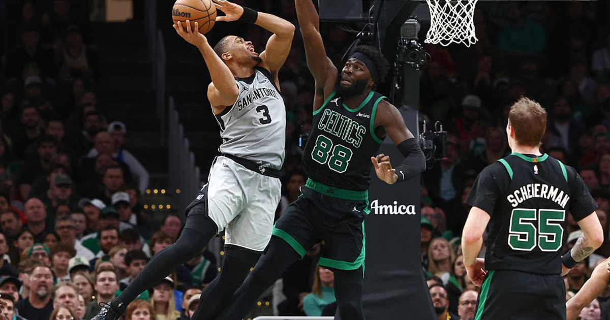 НБА: Шарлотт разгромил Юту без Михайлюка, Сан-Антонио обыграл Бостон