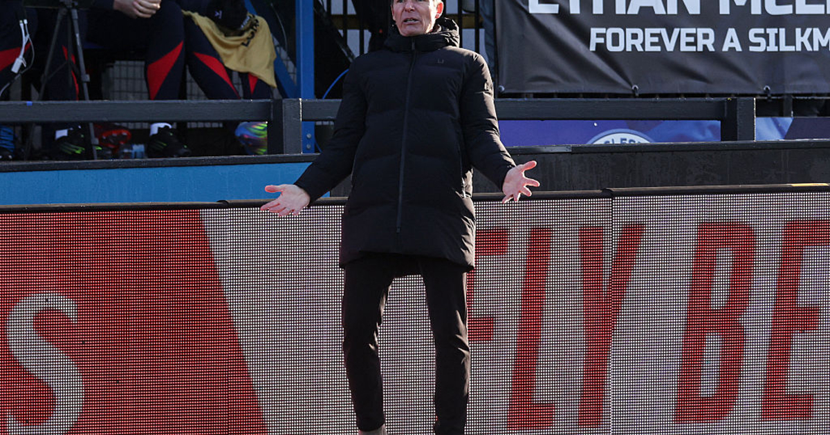 Гласнер - о сенсационном поражении: Для таких матчей не нужны тактика и тренер