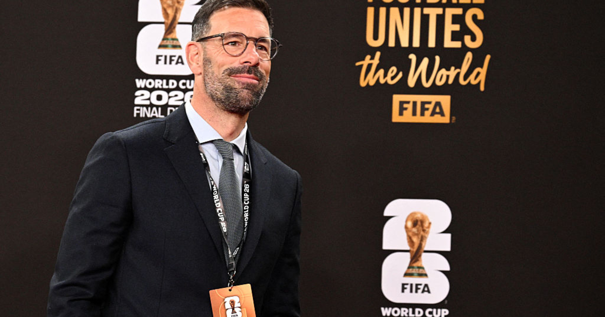 Ван Нистелрой нашел новую работу