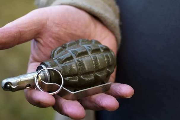 На Золотоніщині чоловіки незаконно зберігали зброю та боєприпаси