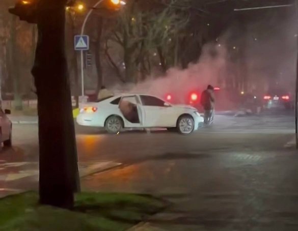 У центрі Черкас вчора увечері зіштовхнулися дві автівки