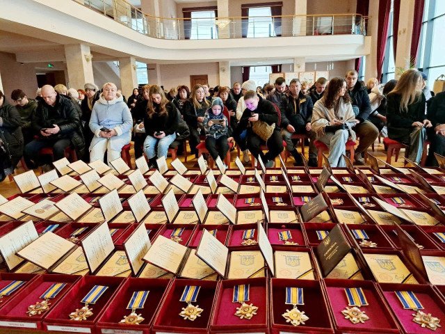 Орденом “За мужність” III ступеня посмертно нагородили захисника з Канева