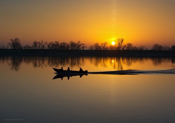 Фотохудожниця показала, як вранці сходило сонце над Дніпром