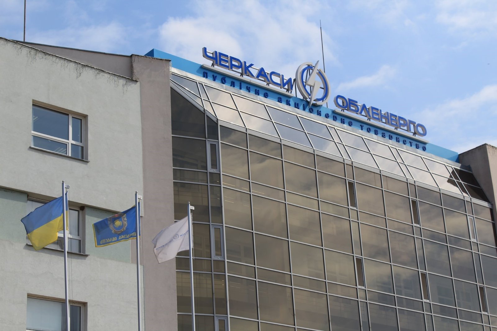 Відключення та електробезпечні канікули: правила поведінки дітей вдома та на вулиці