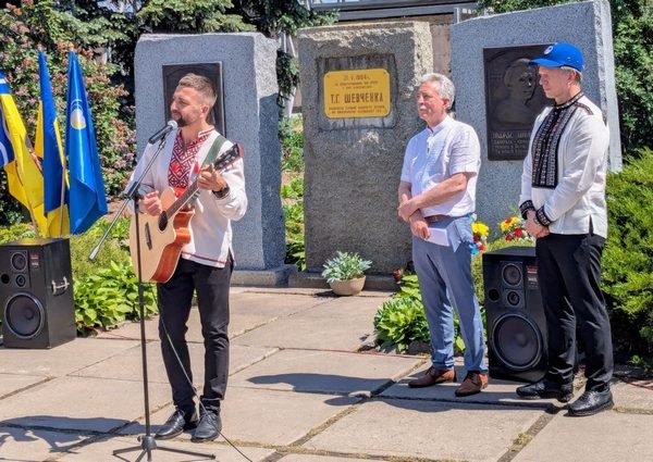 На Канівській ГЕС відкрили барельєф Тарасу Шевченку