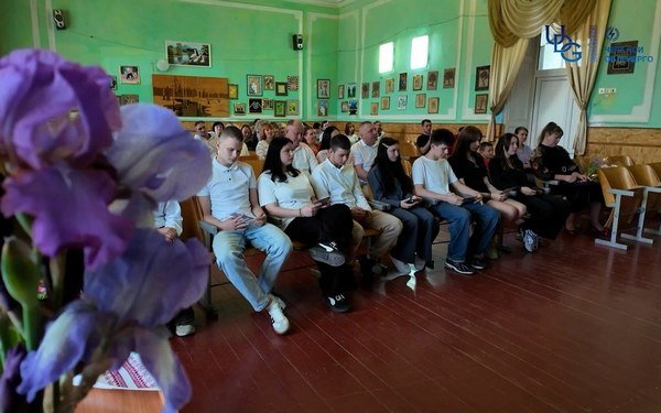 Черкаські енергетики відвідали підшефну школу “Джерело”