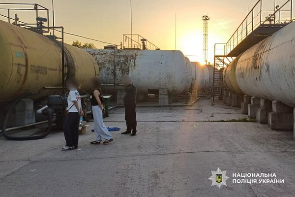Судитимуть керівницю та бухгалтера мережі АЗС Черкащини
