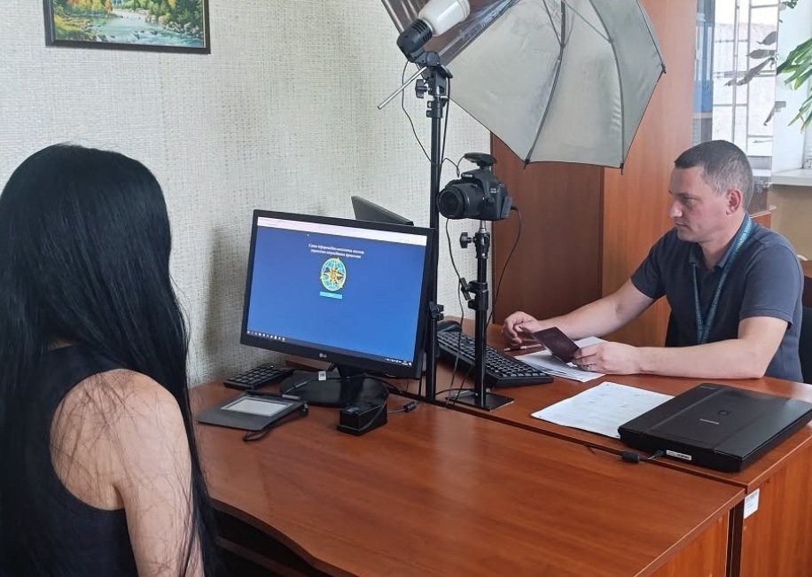 Громадянку Литви зобов’язали залишити територію України