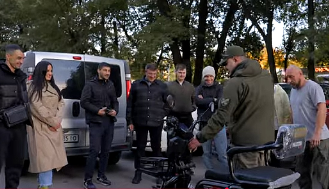Мер Броварів Ігор Сапожко зустрівся з боксерами Постолом і Фаніяном для підтримки ветеранів (ВІДЕО)