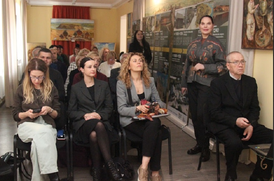 Діалог про спадщину: у Вишгороді відбулася дискусія щодо законопроєкту про НКС (ФОТО)