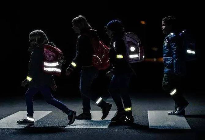 Ірпінська громада просить батьків подбати про безпеку дітей у період вимкнення вуличного світла