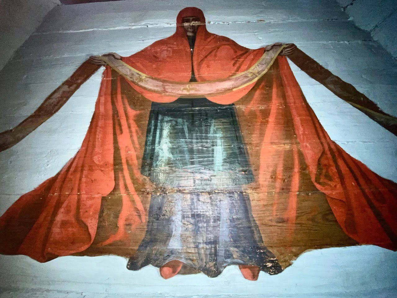 У козацькому храмі в Обухівському районі замироточила старовинна фреска (ФОТО)