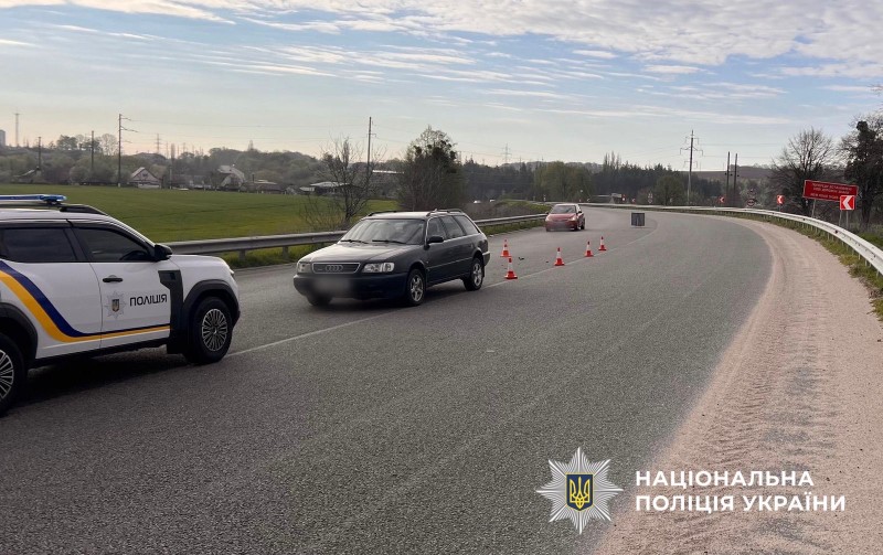 Не впорався з керуванням: на Обухівщині Audi збила пішохода