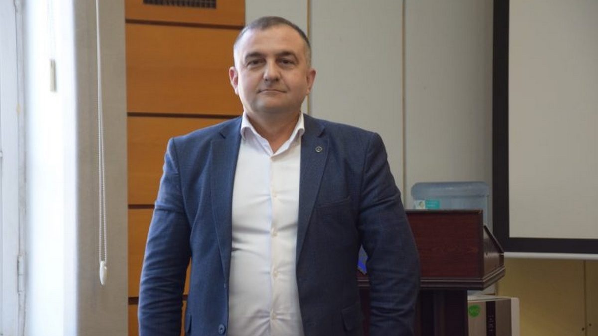 Переяславська БЛІЛ отримала нового директора