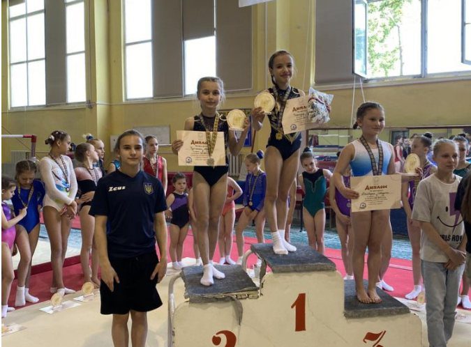 Юні гімнастки з Ніжина здобули медалі на відкритому чемпіонаті Києва