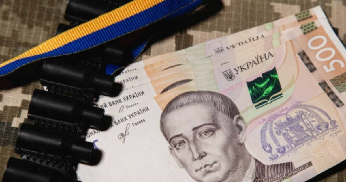 Військові та родини загиблих захисників України з Коломийчиської громади отримали грошову допомогу