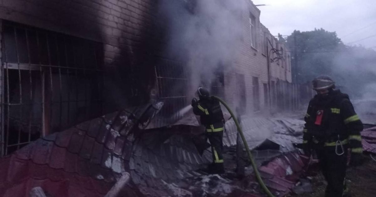 У Покровській громаді внаслідок ворожих обстрілів пошкоджено адміністративні будівлі і підприємство