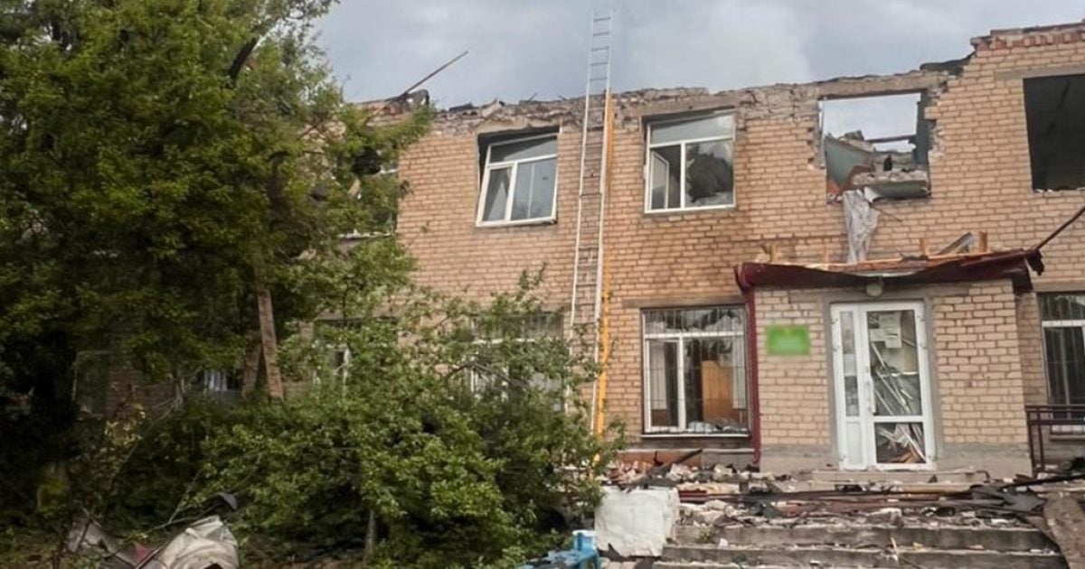 Під російські удари потрапили 18 населених пунктів Донеччини: що відомо (фото)