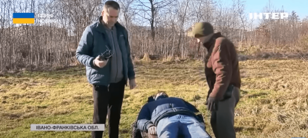 Сюрприз для ворога: на Івано-Франківщині волонтери створили унікальний наземний дрон-мінер (відео)