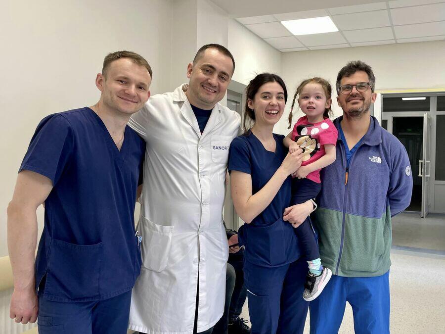 Унікальна операція у Львові: нейрохірурги видалили частину мозку 4-річній пацієнтці з Північної…