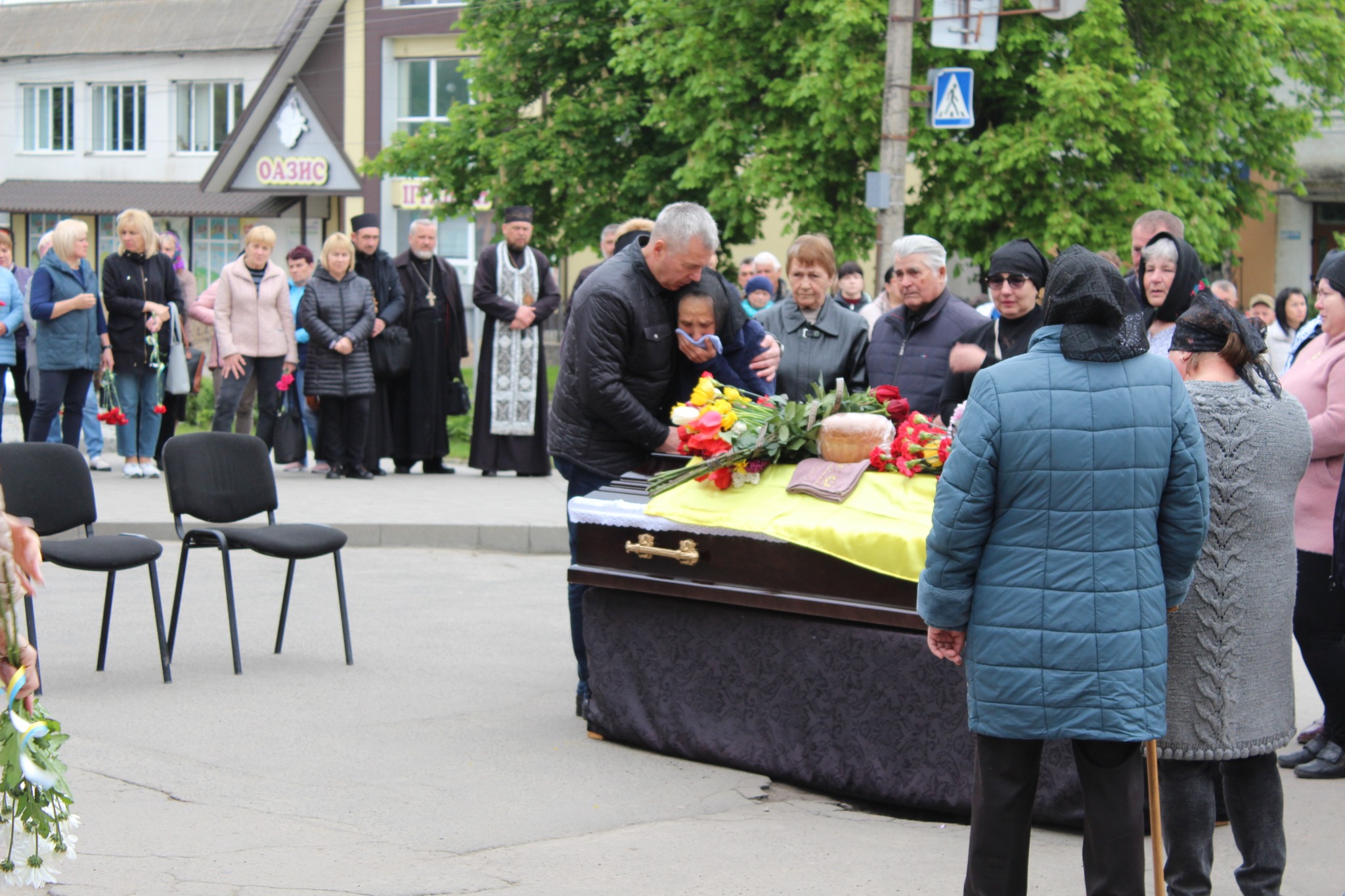 Тальнівська громада попрощалась із Героєм, який загинув на Донеччині