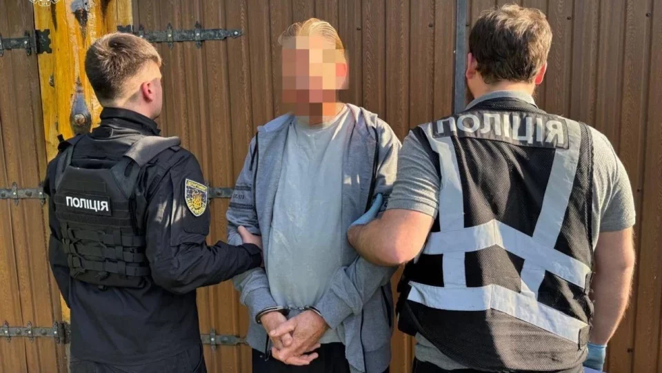 Вчиняв сексуальні злочини проти дітей і понад 30 років переховувався від правосуддя: на Київщині затримали громадянина США