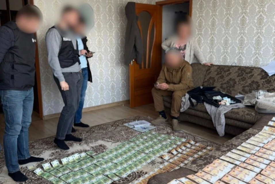 Незаконне збагачення та недостовірне декларування: Поліція провела обшуки у понад 40 чинних і колишніх посадовців ТЦК