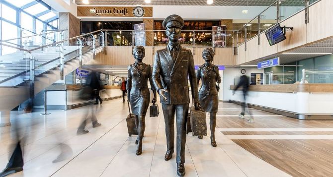 Молдова з 1 липня закрила транзит для громадян України