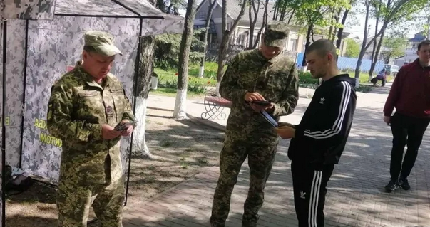Тех, кто не воевал, отправить на фронт, - Сырский анонсировал изменения в работе ТЦК