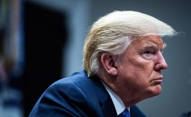 Рейтинг Трампа скатился до нового минимума