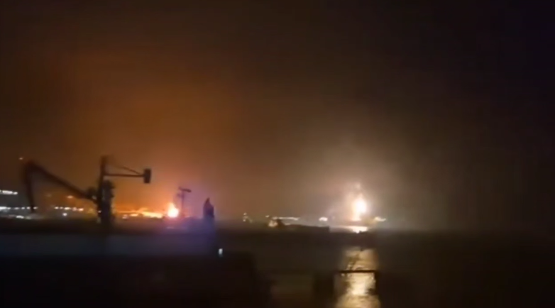 В порту Новороссийск был поврежден большой десантный корабль РФ