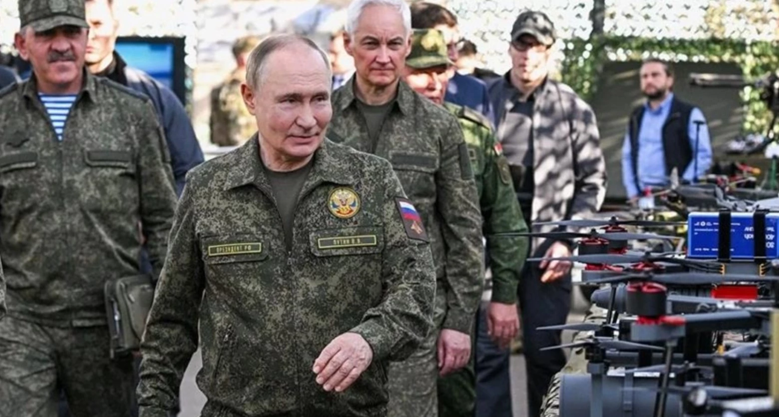 Создание «зоны безопасности» и новые угрозы: о чем говорили Путин и Герасимов на совещании