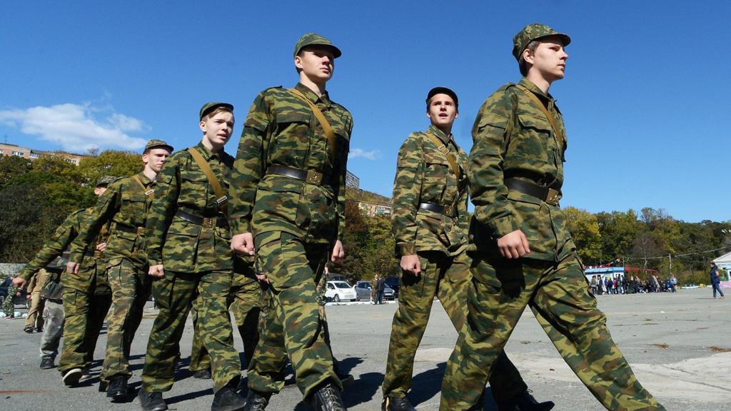 Мужчинам призывного возраста запретили выезд из “лнр”