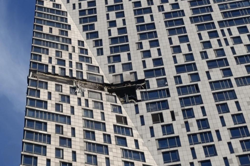 В рф заявили о взрыве в москве из-за атаки дрона