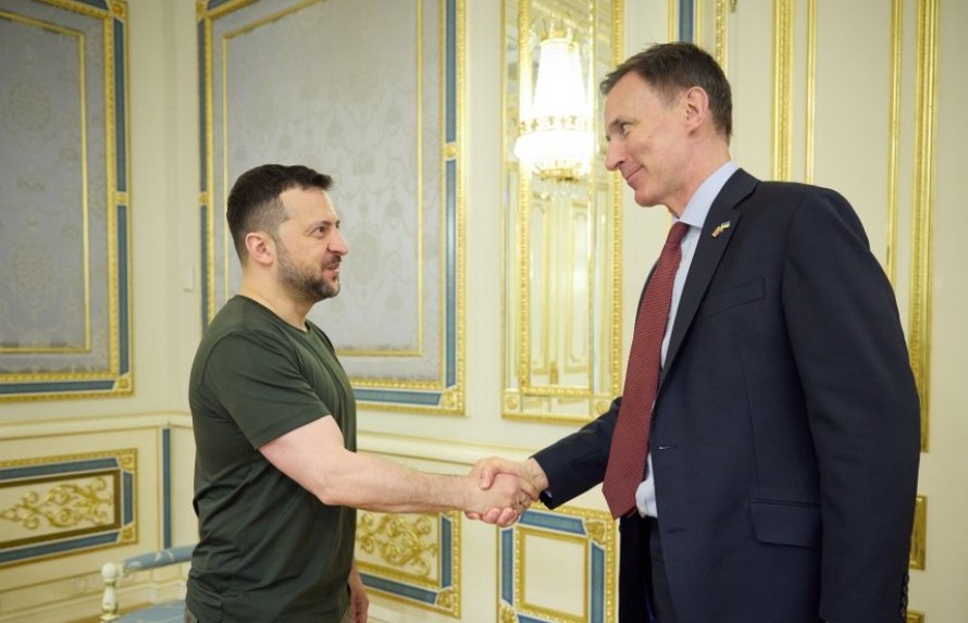 Глава Украины встретился с канцлером казначейства Брита...